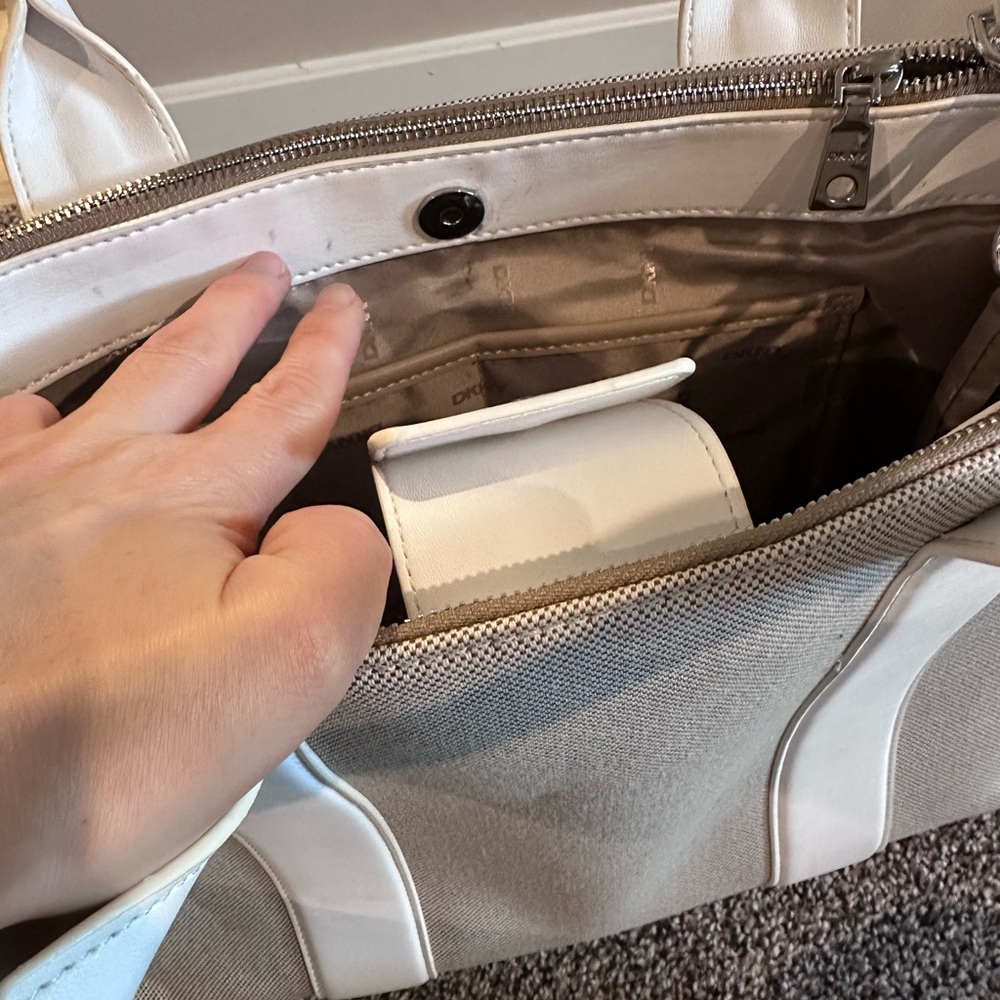 DKNY Tan and White Tote Bag - Picture 17 of 17